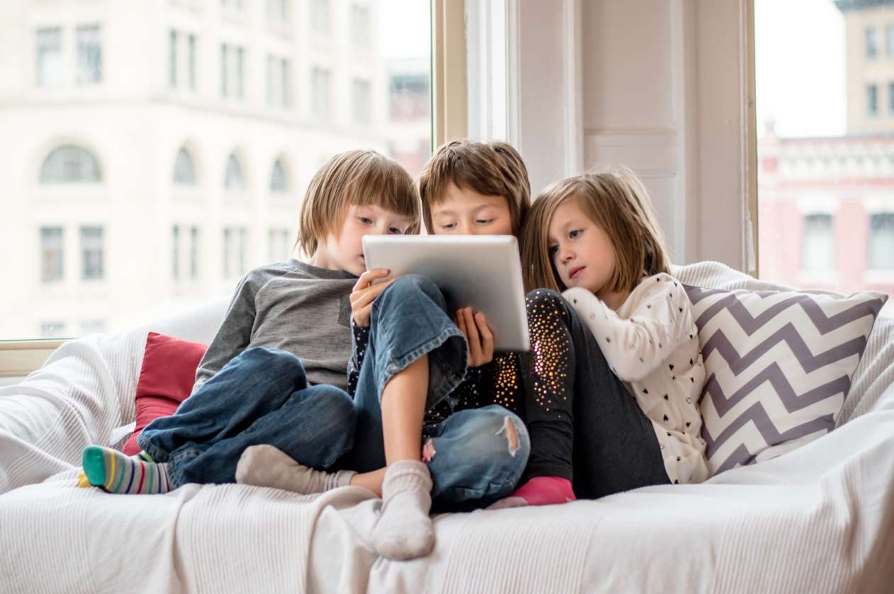 5 ways to get your kids off their screens and active