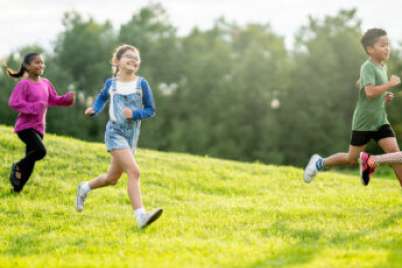 7 ways you can help your kids learn how to run