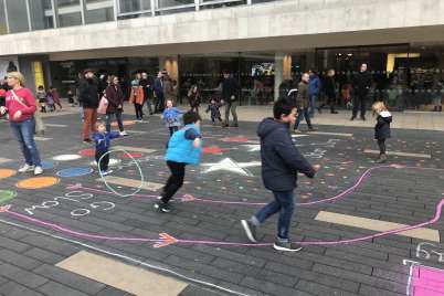 Transformer les trottoirs de nos villes pour faire bouger les enfants