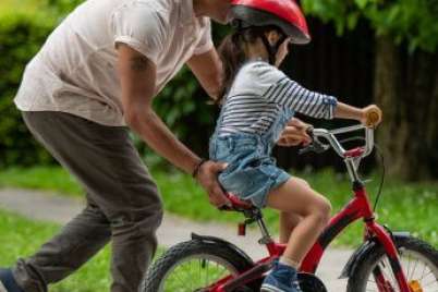Comment apprendre à votre enfant à faire du vélo