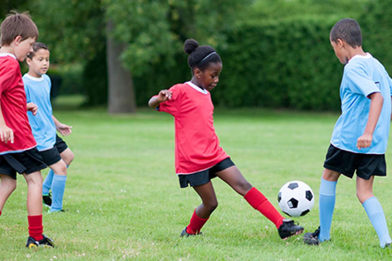 5 ways to tell if your child’s coach has a gender-neutral approach