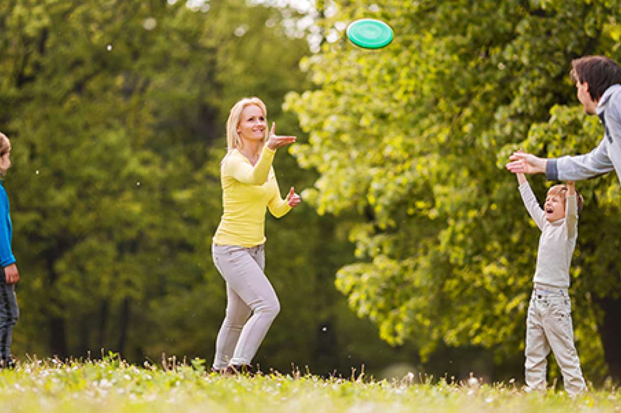 How to play Ultimate Frisbee with your kids