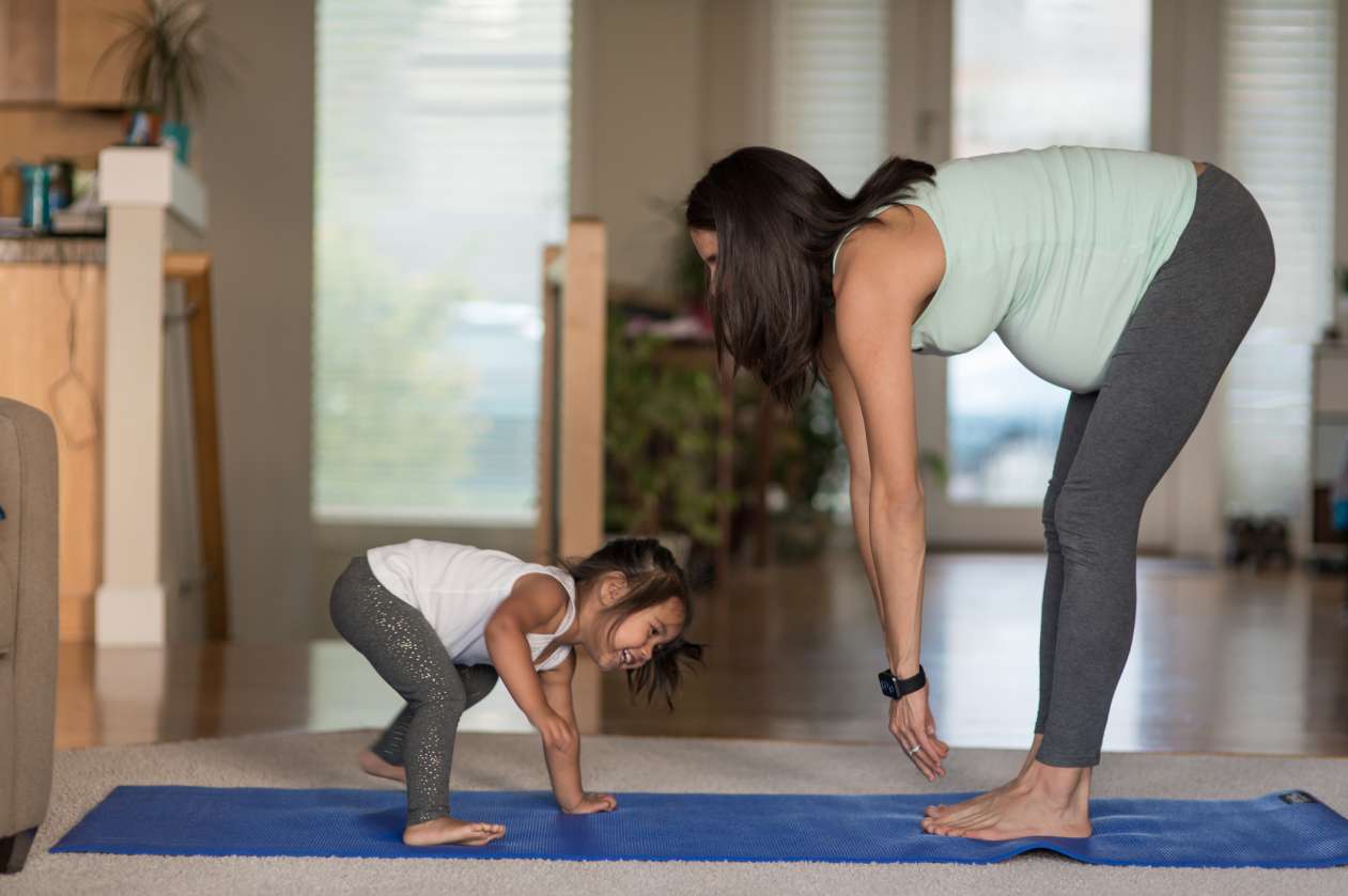 1,549 Asian Mother And Daughter Yoga Stock Photos, High-Res Pictures, and  Images - Getty Images