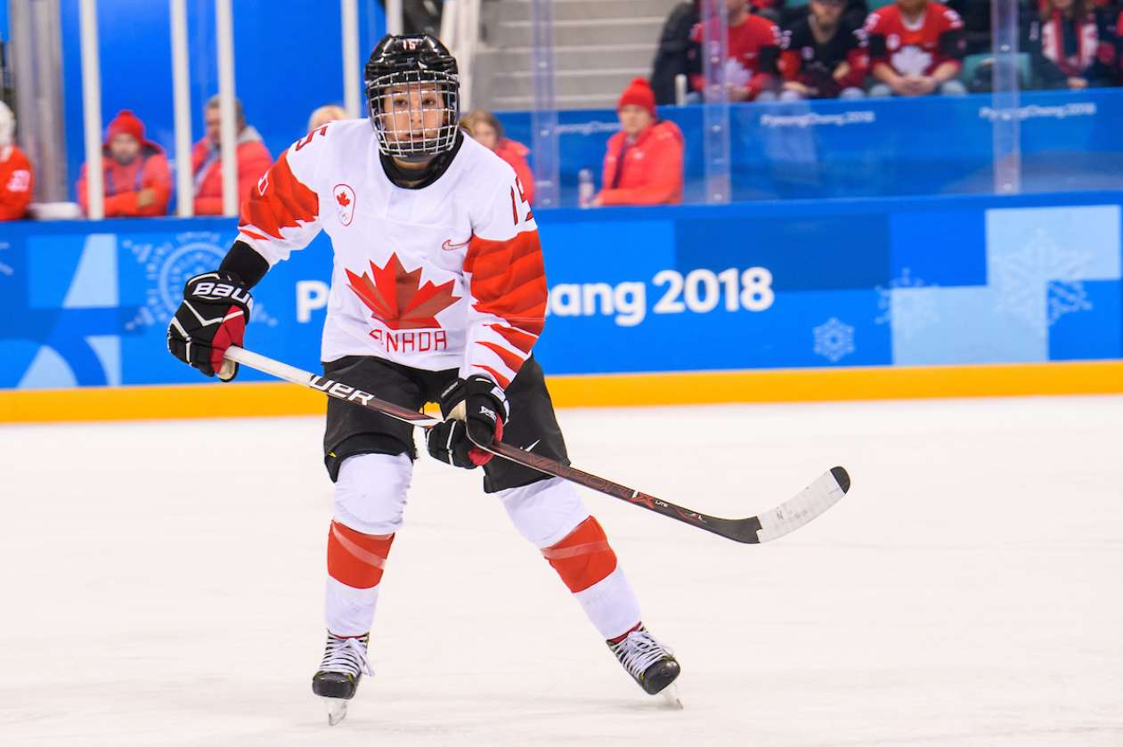 Hockey tips from Olympic gold medalist (and mom) Mélodie Daoust