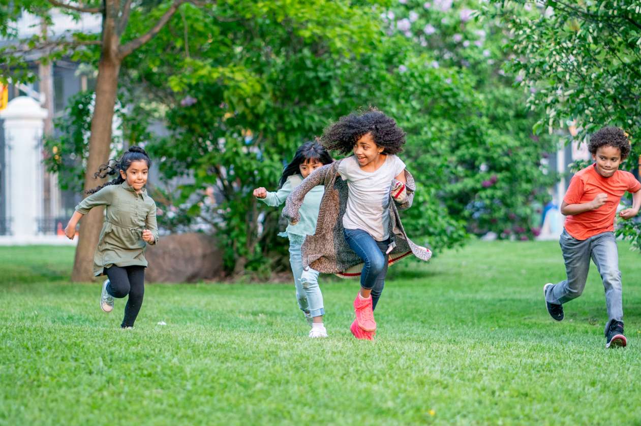 Pic Of Kids Playing In Park