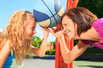 5 tips for surviving the playground with your kids after school