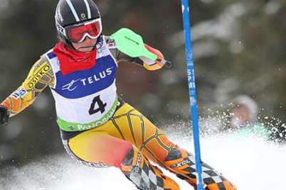 La skieuse alpine paralympique Alexandra Starker attribue au sport sa confiance et sa détermination