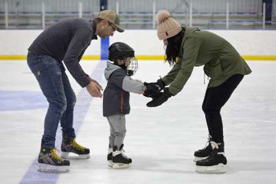 How to make skating a fun family activity
