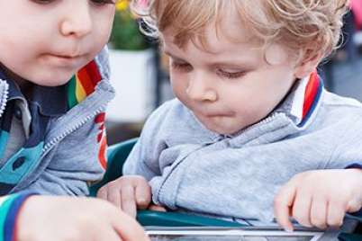 Nouvelles lignes directrices sur le temps d’écran pour les enfants de moins de cinq ans