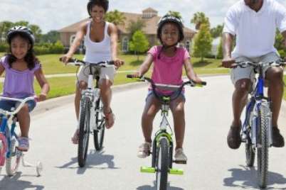 8 tips to keep you and your family moving and feeling good