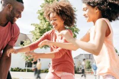 Study: Fathers strongly influence daughters’ activity levels