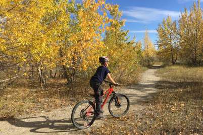 10 ways to make family cycling more fun this fall