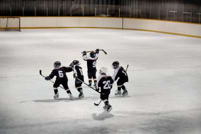 Why I decided I’d never yell when my kids play hockey