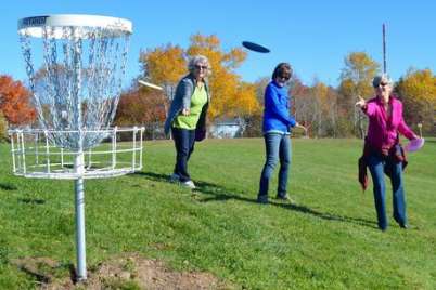 Disc golf: An active experience for all ages in CBRM