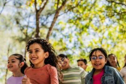 39 fun ways kids can play outside this spring