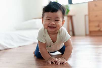 When do babies start crawling? Milestones, tips & safety measures