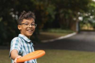 1 frisbee, 14 active games for kids