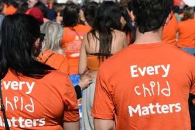 Comment commémorer la Journée nationale de la vérité et de la réconciliation avec votre enfant